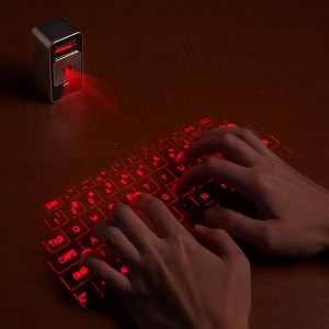 e722_cube_laser_virtual_keyboard_for_iphone_inuse
