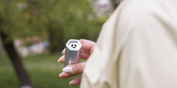 breathe-as-a-personal-wearable-air-purifier